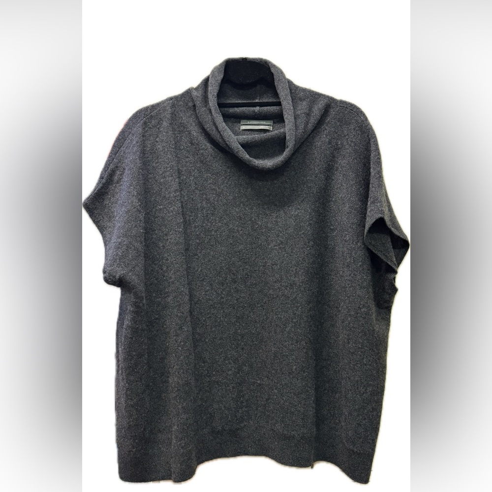 Cashmere Poncho Sweater from Anthropologie Size Medium GRAY